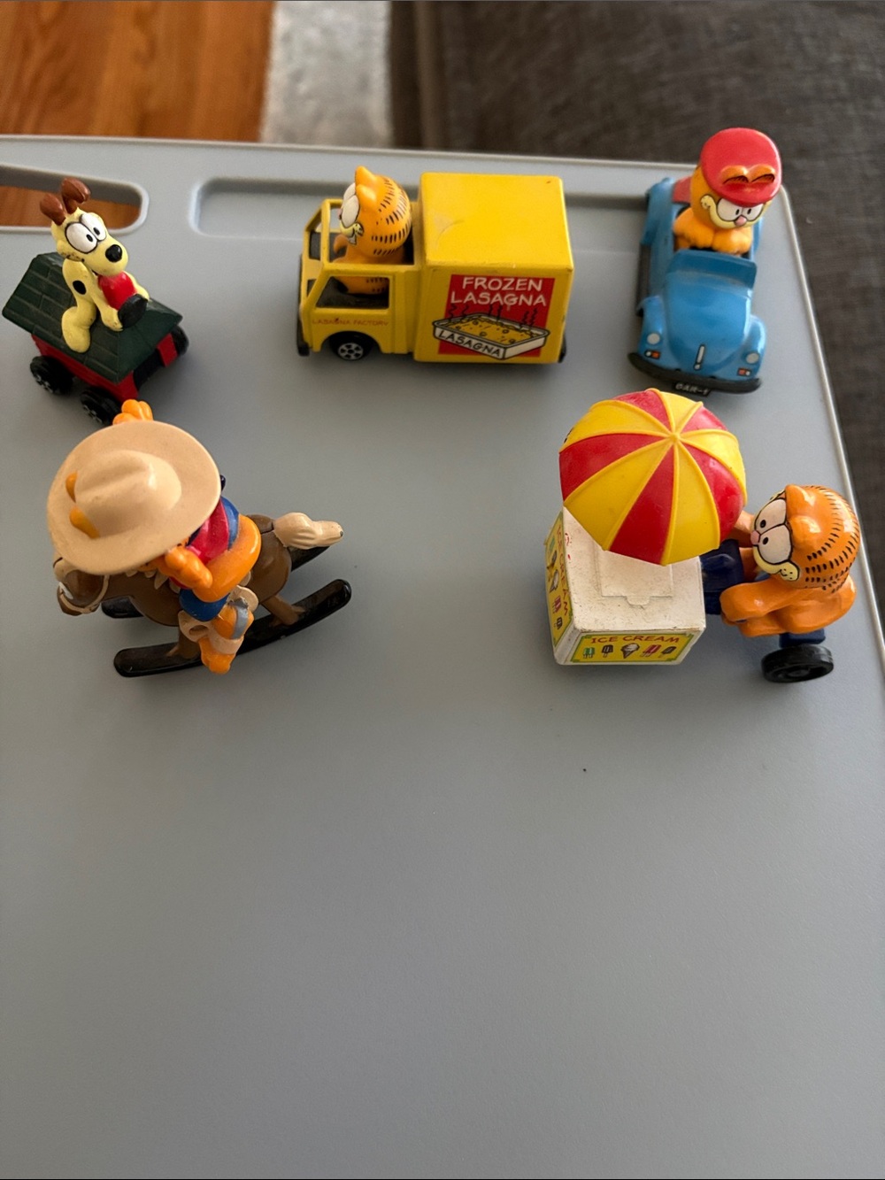 5 Vintage Garfield ERTL - 1980
